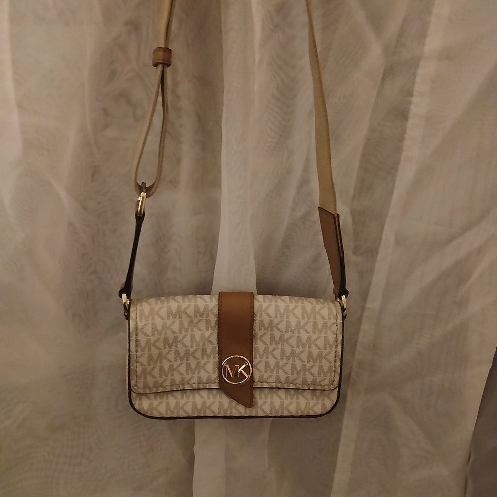 Mk purse